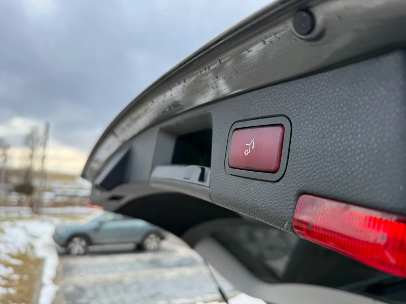 Mercedes-Benz C 230 V6 LPG 7G-Tronic LED Климатроник Шибедах, снимка 9 - Автомобили и джипове - 53356137