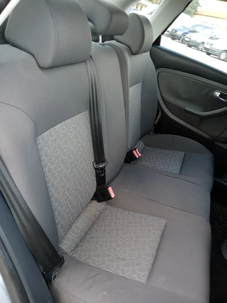 Seat Cordoba 1.6i KLIMA, снимка 12 - Автомобили и джипове - 55577352