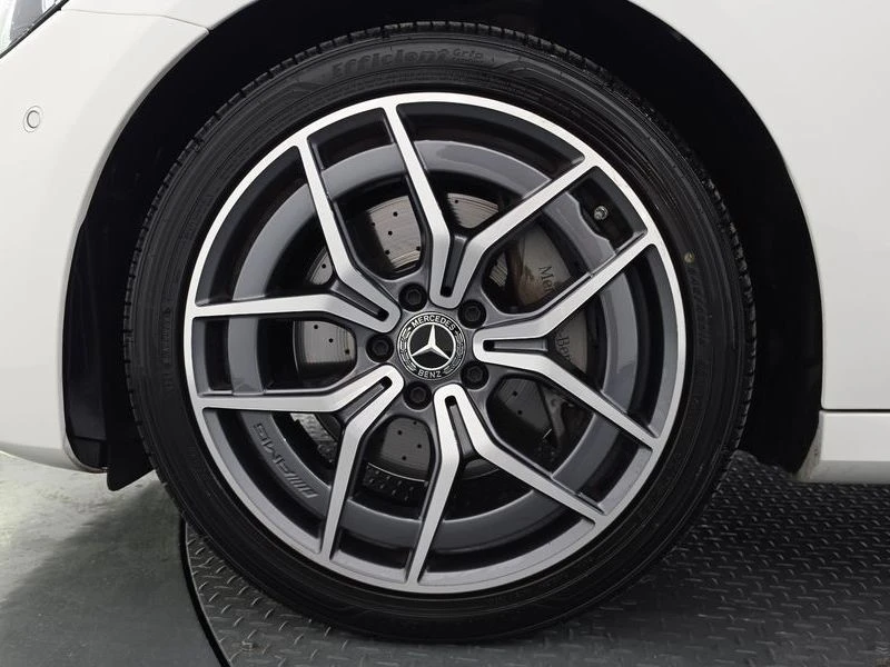 Mercedes-Benz E 220 1.9 Automatic, снимка 5 - Автомобили и джипове - 55837289