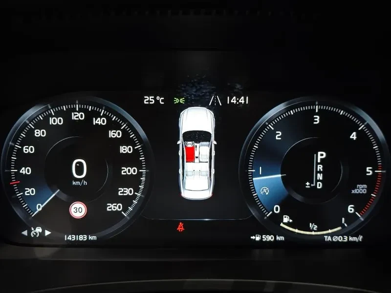 Volvo S90 D4 Momentum, снимка 8 - Автомобили и джипове - 56161117