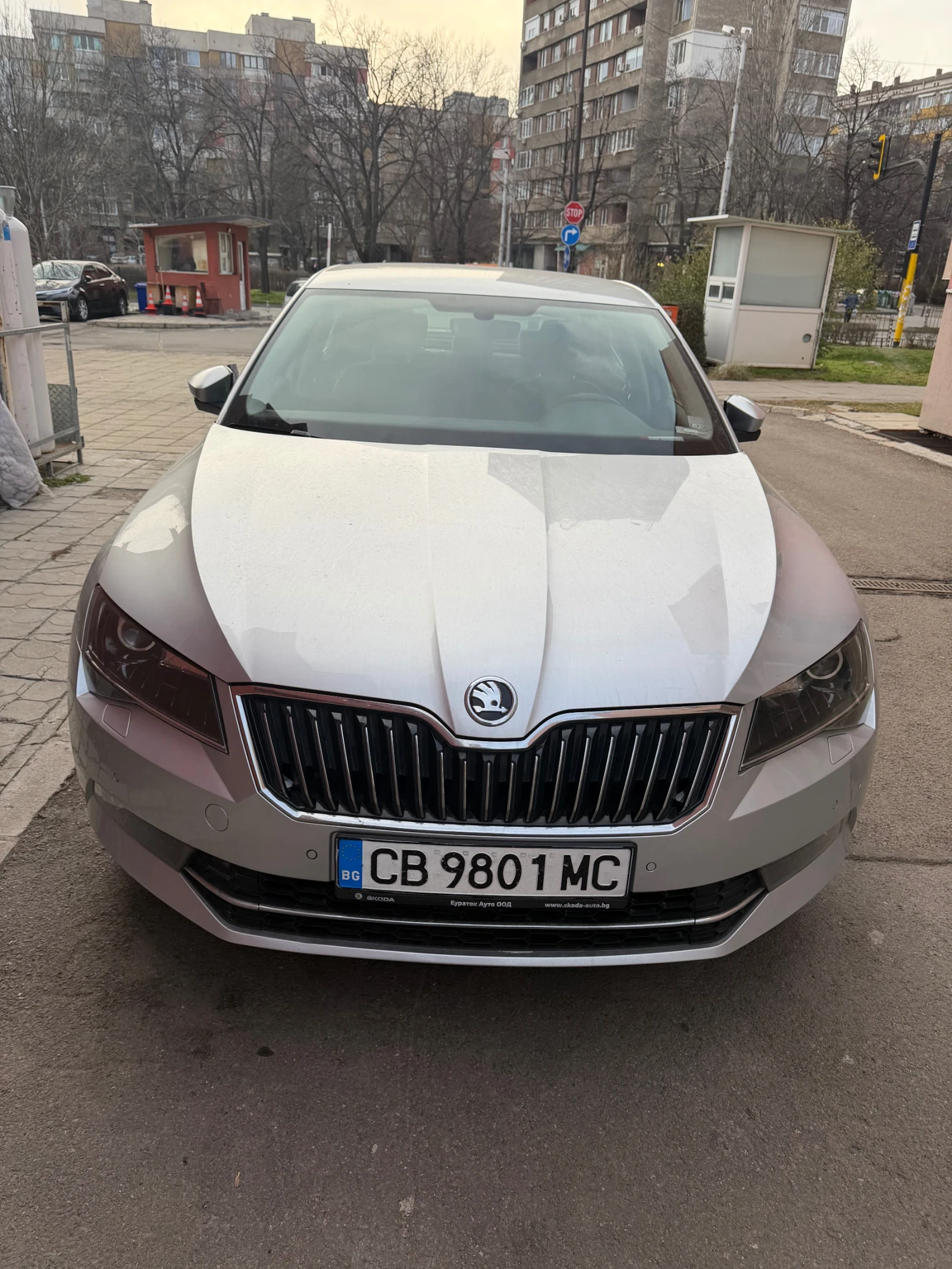 Skoda Superb Седан, снимка 1