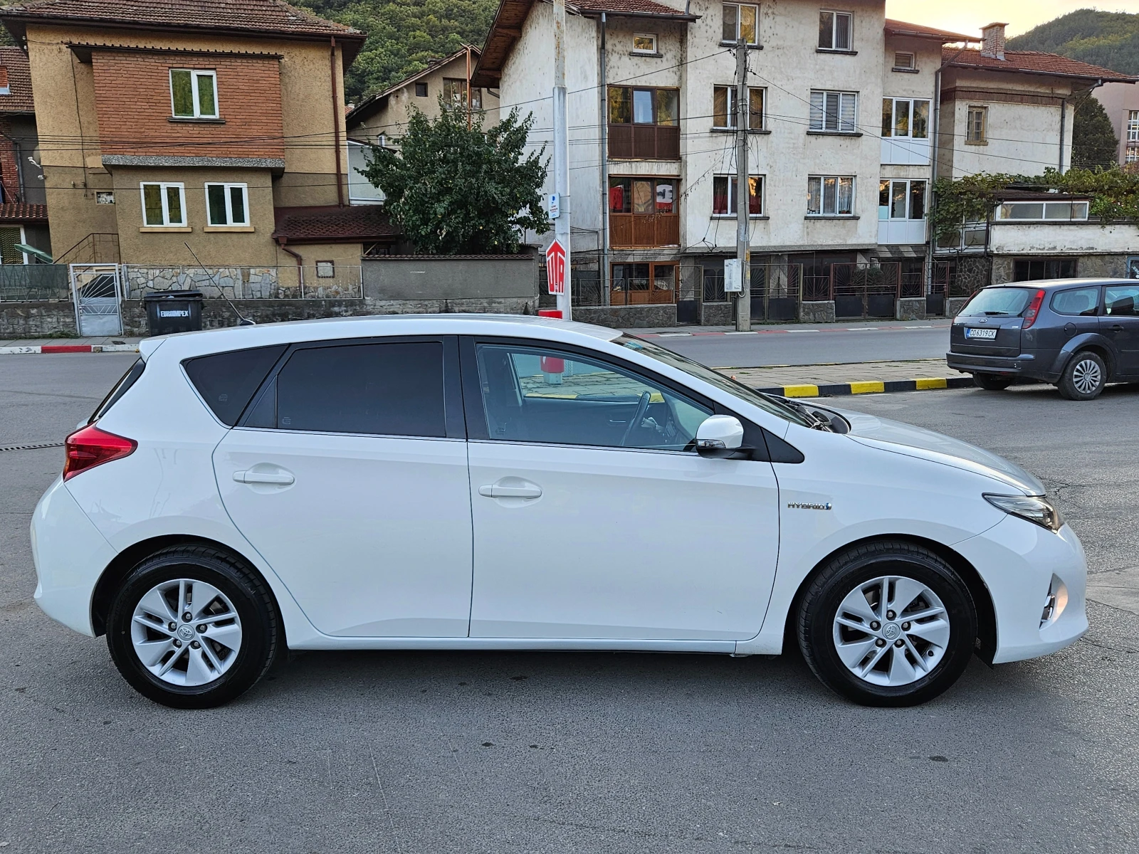 Toyota Auris 1.8 HYBRID/NAVIG/AVTOMAT/TOP SUSTOQNIE - изображение 7