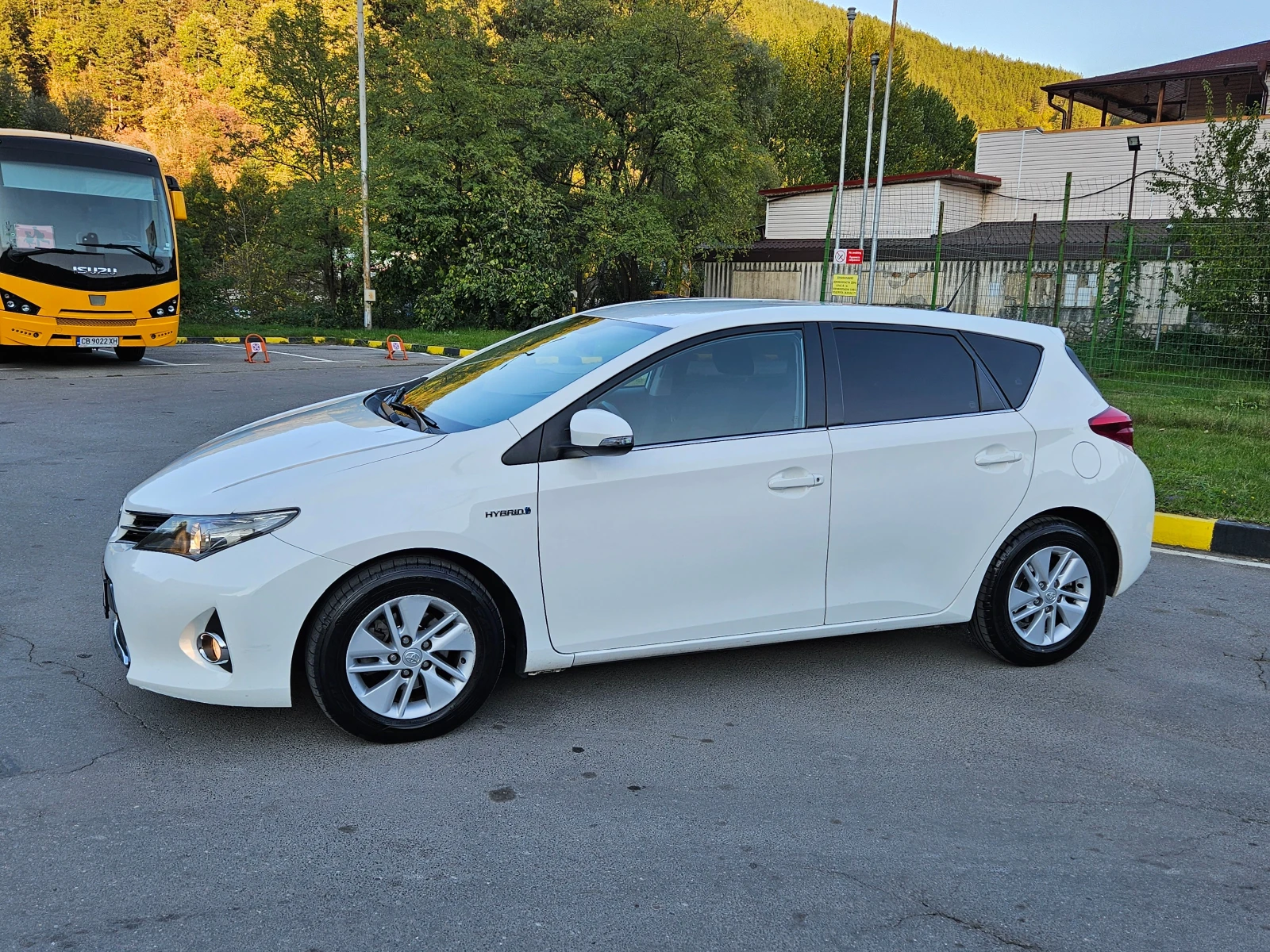 Toyota Auris 1.8 HYBRID/NAVIG/AVTOMAT/TOP SUSTOQNIE - изображение 3