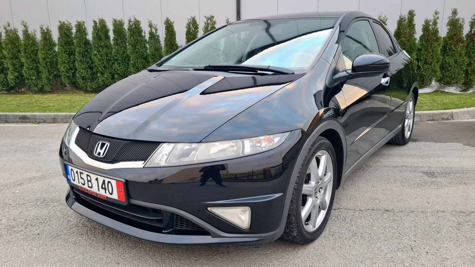 Honda Civic 1.8i - изображение 2