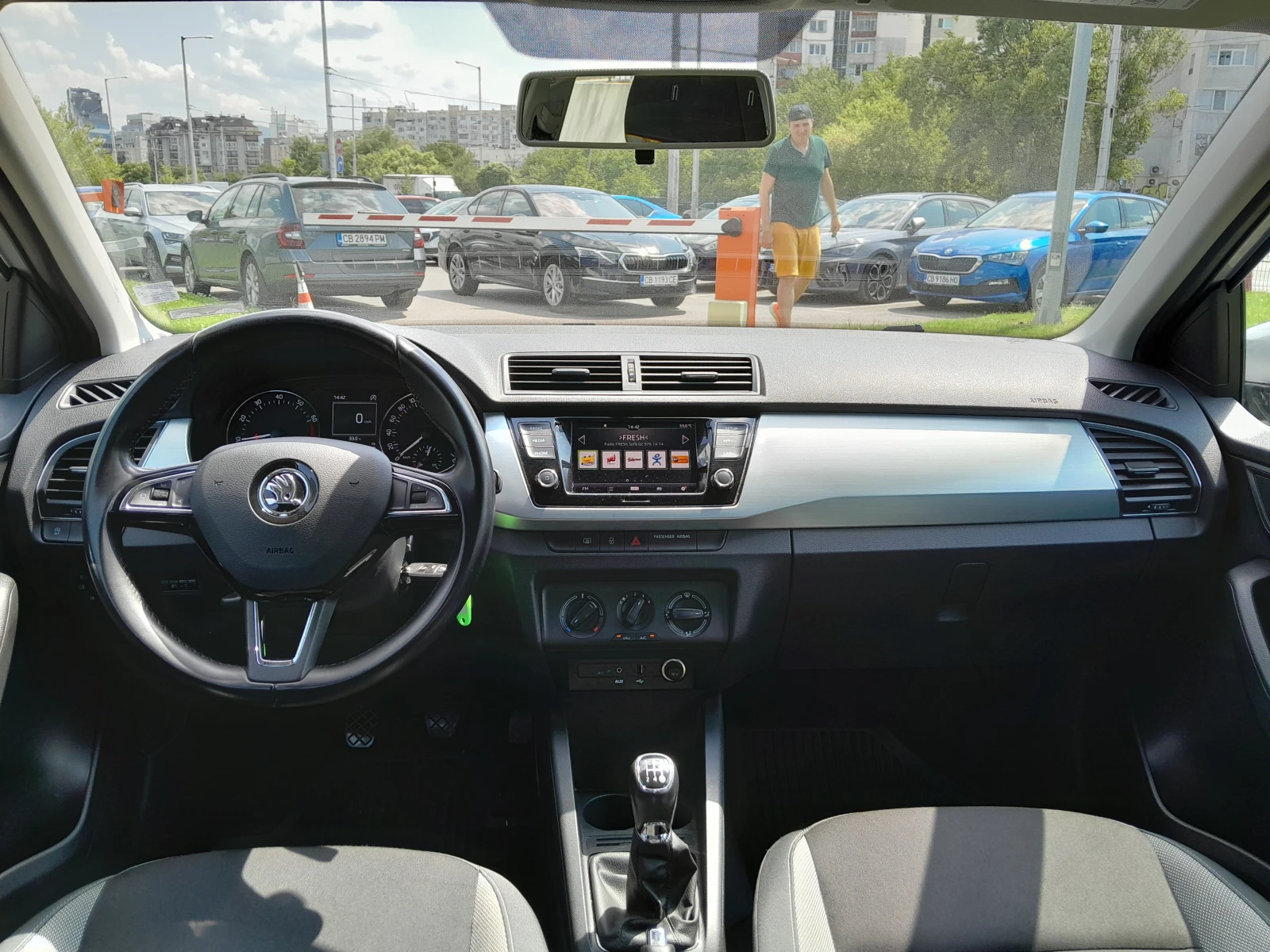 Skoda Fabia 1.0 MPI - изображение 9
