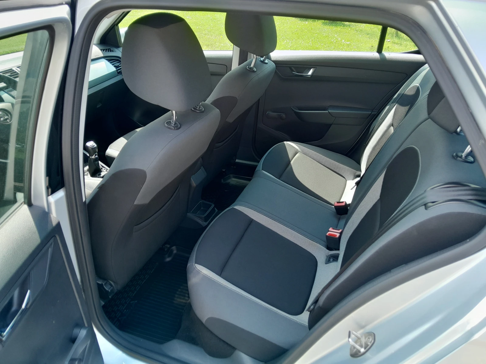 Skoda Fabia 1.0 MPI - изображение 7