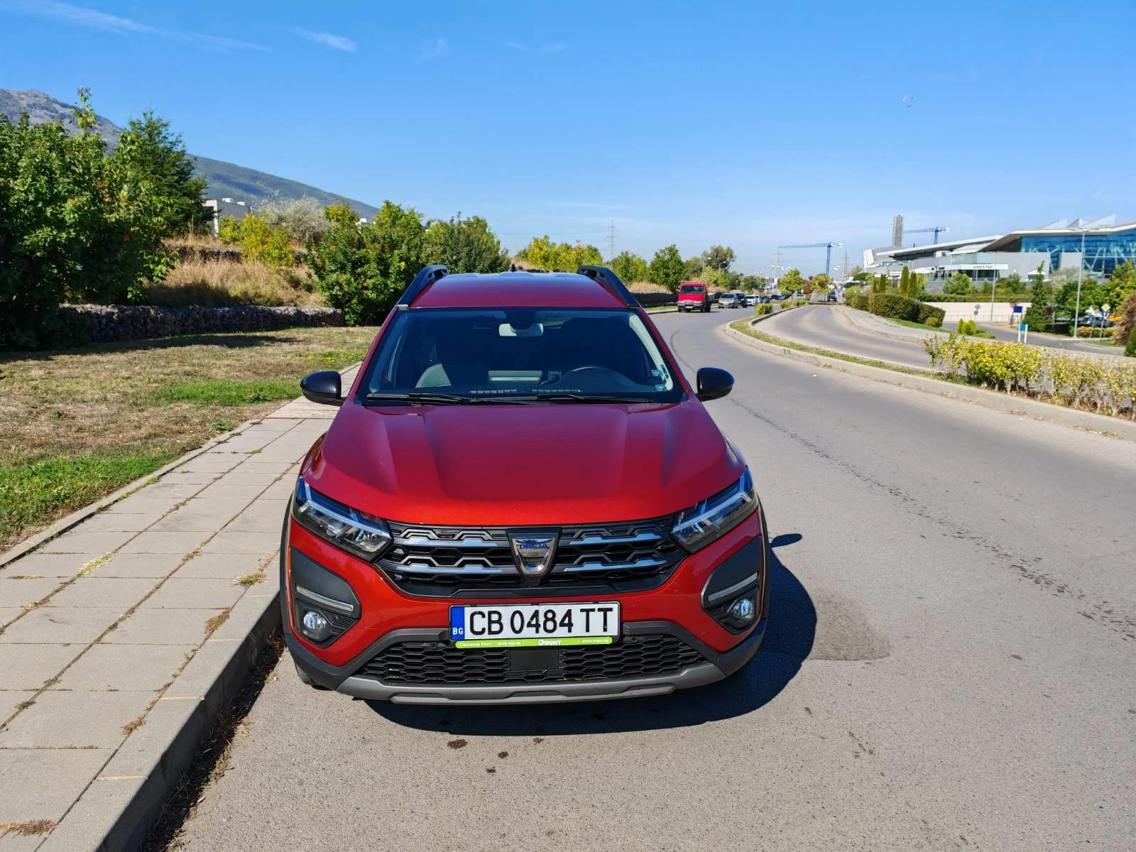 Dacia Jogger 1.0 TCe ECO-G ГАЗ 4+ 1м - изображение 2
