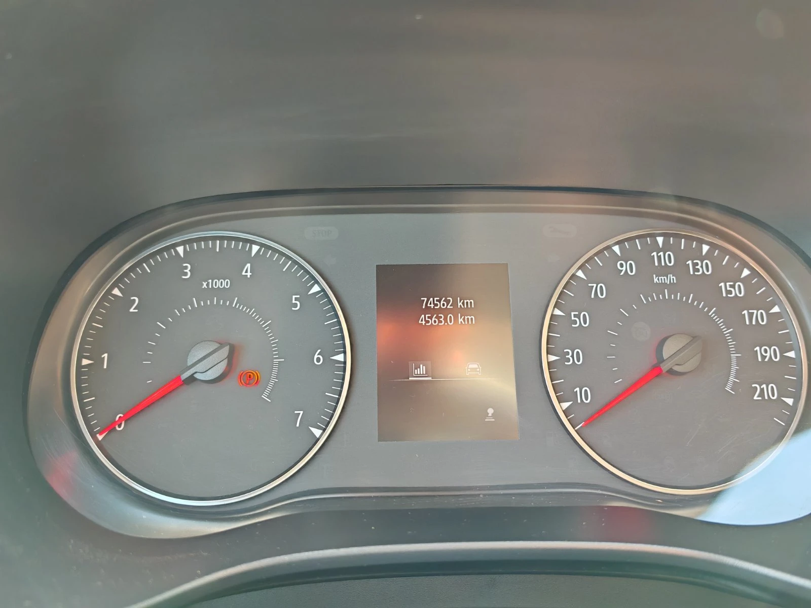 Dacia Jogger 1.0 TCe ECO-G ГАЗ 4+ 1м - изображение 9