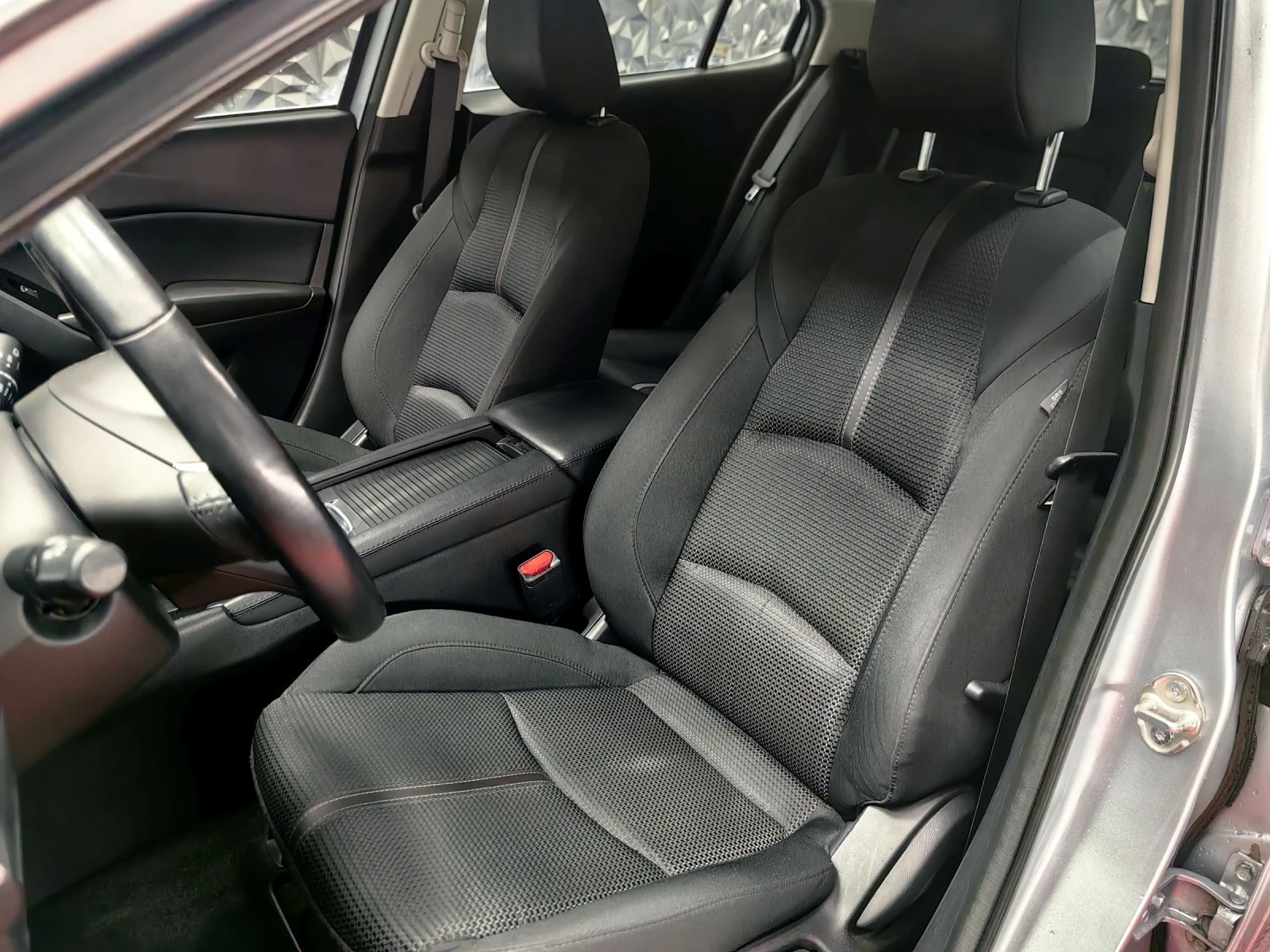 Mazda 3 1.5d* * EURO6* * * 129000*  | Mobile.bg   11