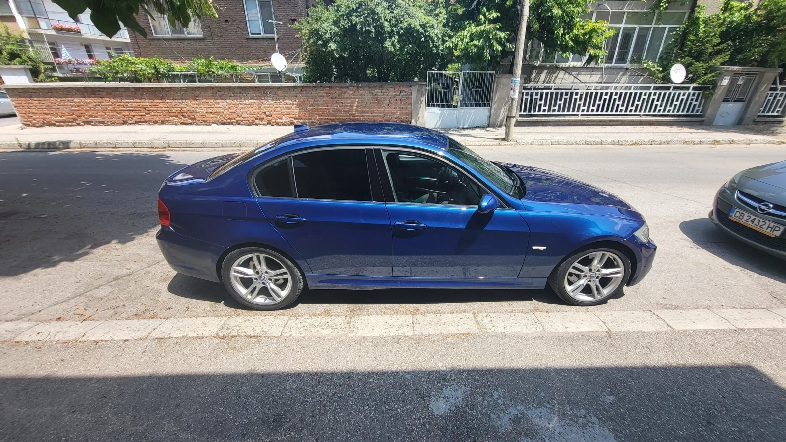 BMW 330 330xd  - изображение 5