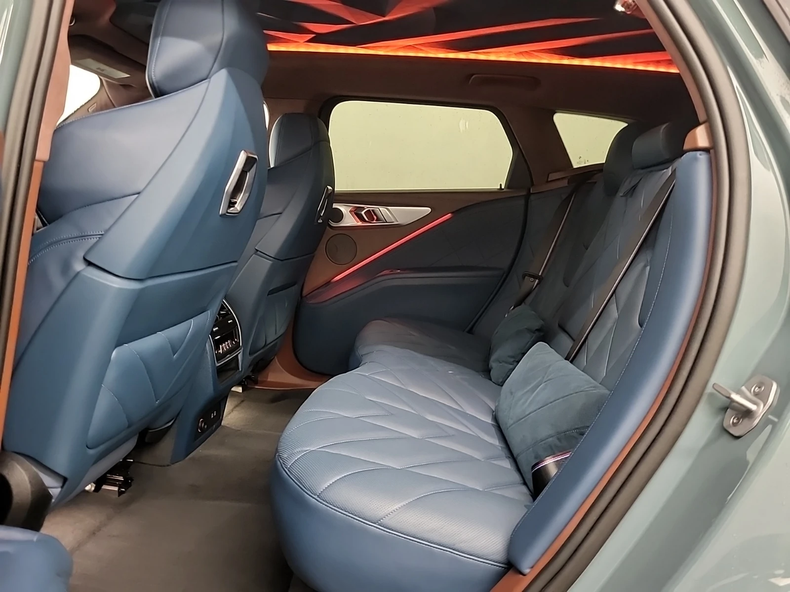 BMW XM SPORTS ACTIVITY VEHICLE - изображение 10