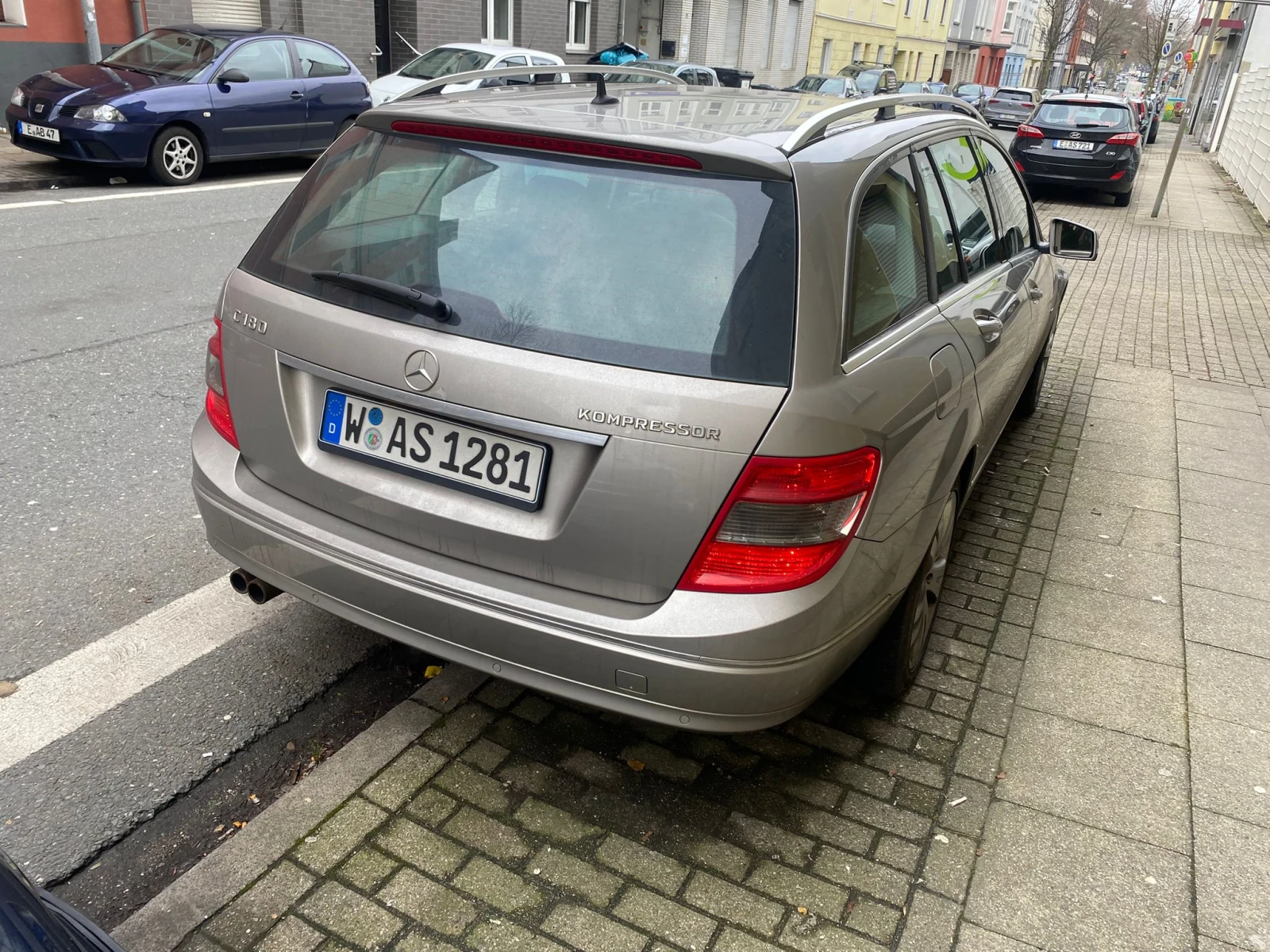 Mercedes-Benz C 180 Kompressor, снимка 3 - Автомобили и джипове - 53910896