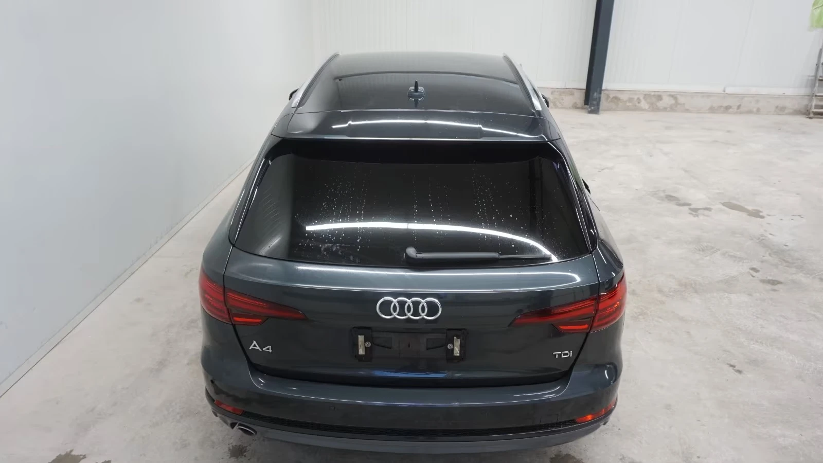 Audi A4 35 TDI, снимка 3 - Автомобили и джипове - 54000434