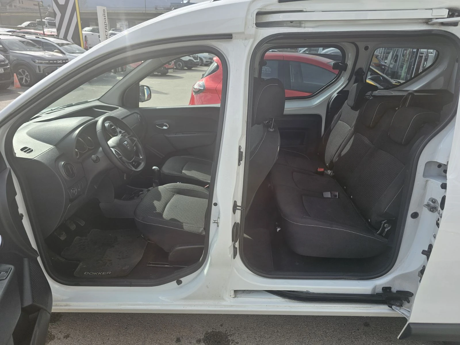 Dacia Dokker dCi 90 к.с. Дизел Stop & Start N1, снимка 11 - Автомобили и джипове - 54123628