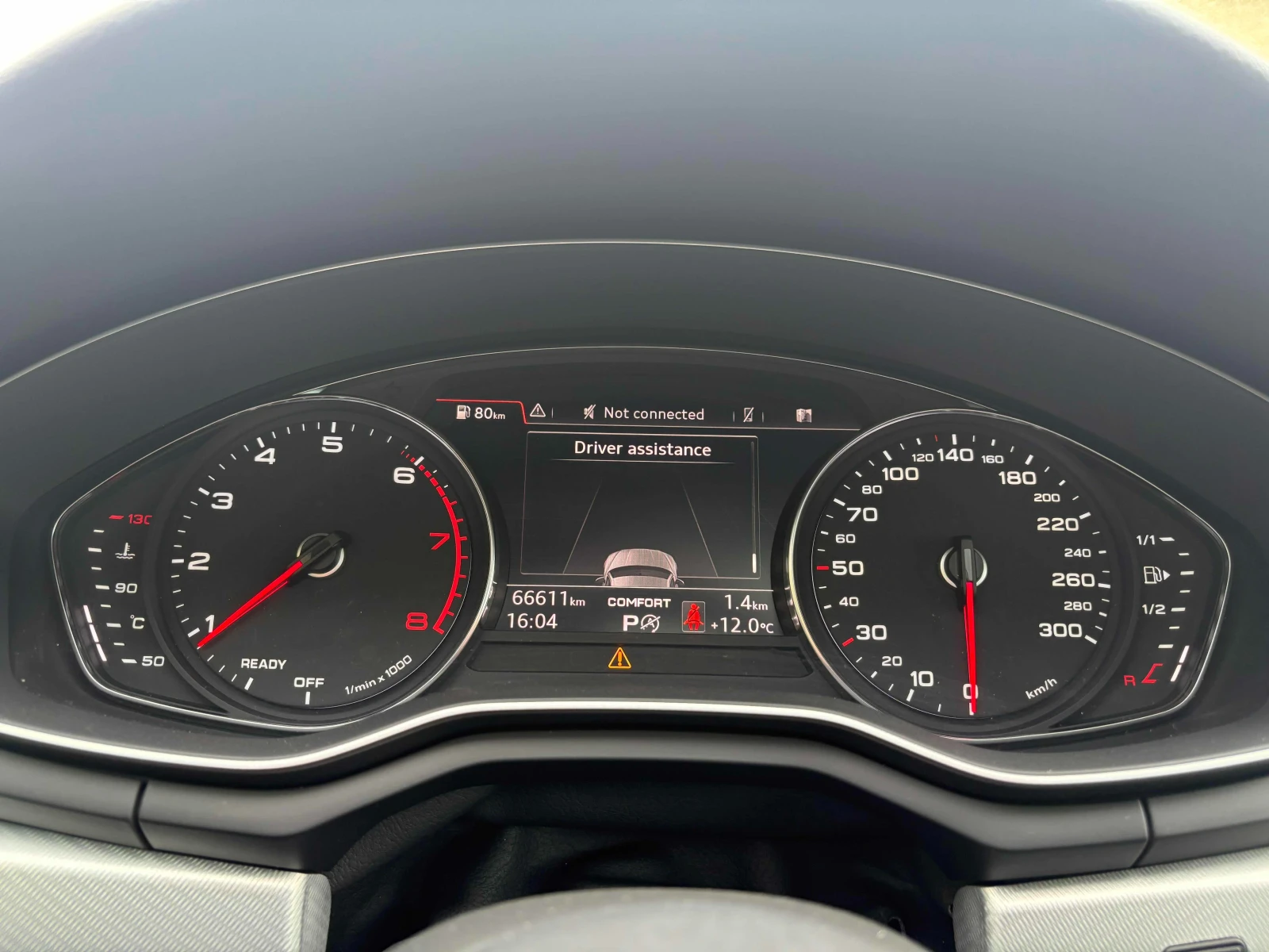 Audi A5 Progressiv * Keyless * CARFAX * АВТО КРЕДИТ * , снимка 9 - Автомобили и джипове - 54715331