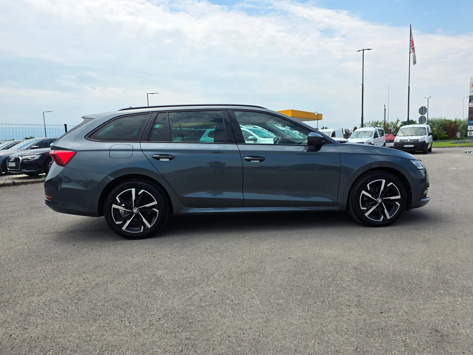 Skoda Octavia 2.0 ТDI-A/T, снимка 6 - Автомобили и джипове - 55133257