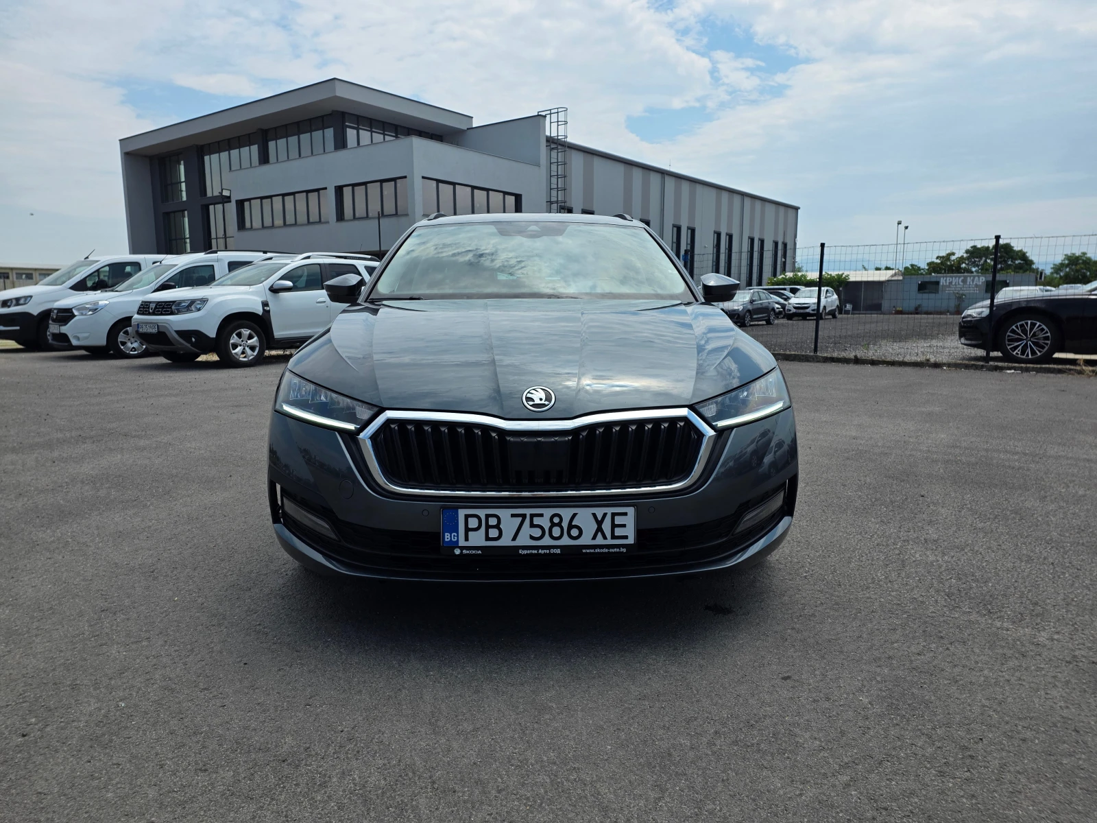 Skoda Octavia 2.0 ТDI-A/T, снимка 8 - Автомобили и джипове - 55133257