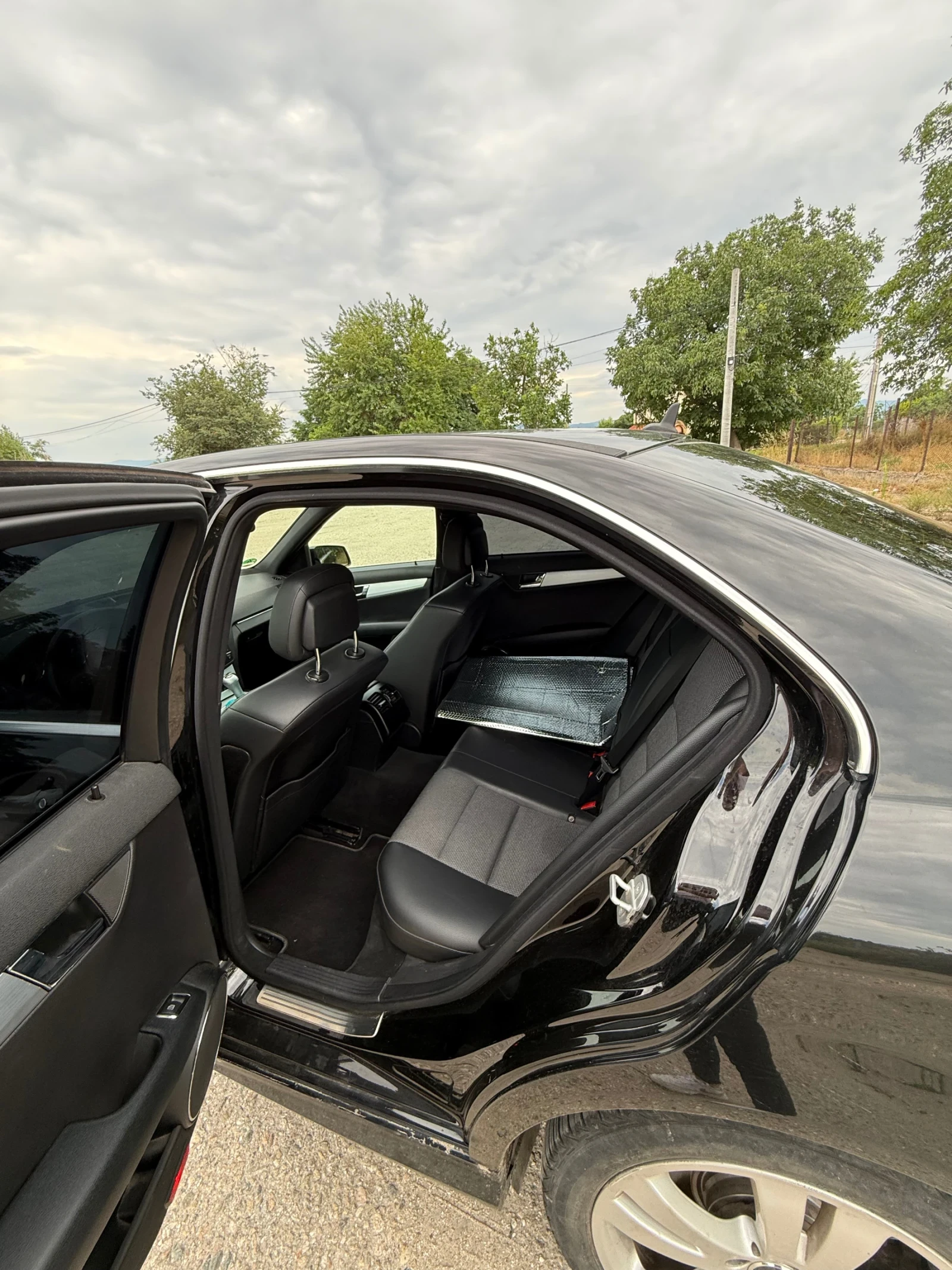 Mercedes-Benz C 250, снимка 9 - Автомобили и джипове - 55135664