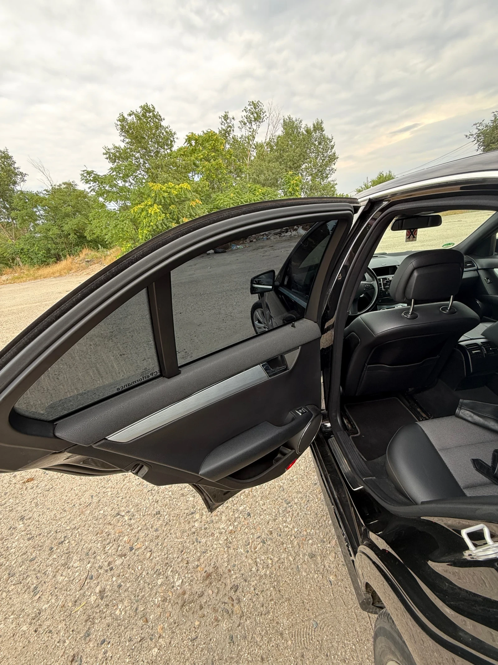 Mercedes-Benz C 250, снимка 10 - Автомобили и джипове - 55135664