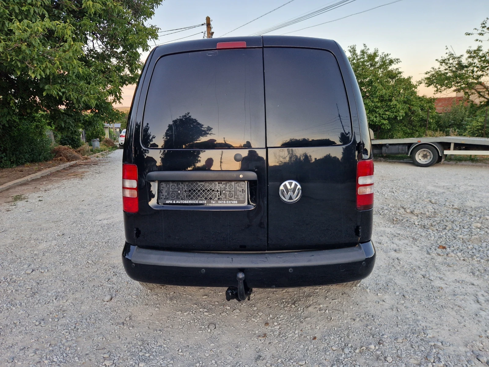 VW Caddy 1.6 TDI, снимка 4 - Автомобили и джипове - 55417157