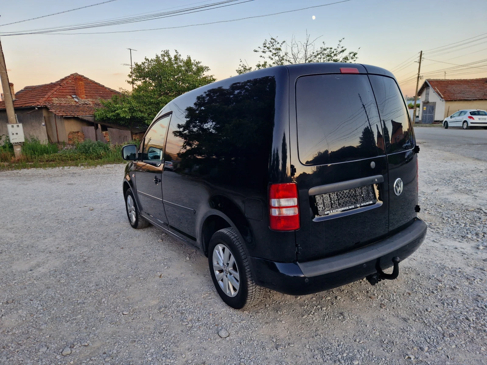 VW Caddy 1.6 TDI, снимка 6 - Автомобили и джипове - 55417157