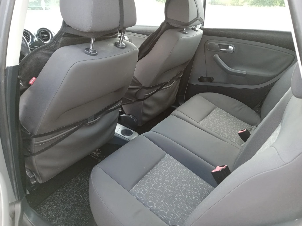 Seat Cordoba 1.6i KLIMA, снимка 10 - Автомобили и джипове - 55577352