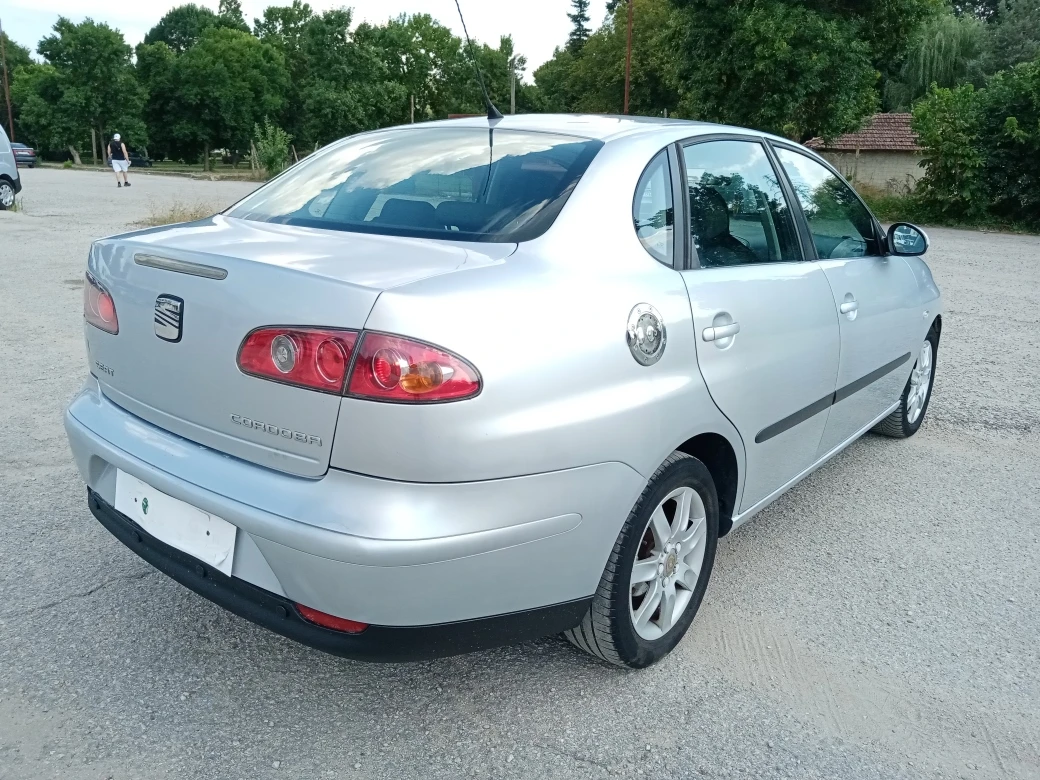 Seat Cordoba 1.6i KLIMA, снимка 6 - Автомобили и джипове - 55577352