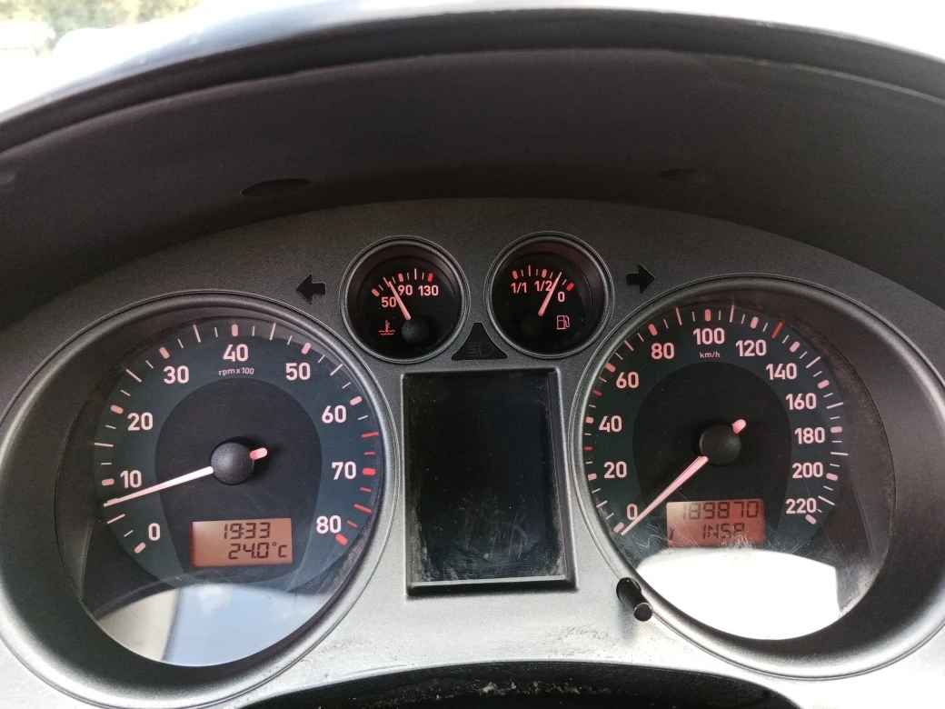 Seat Cordoba 1.6i KLIMA, снимка 13 - Автомобили и джипове - 55577352