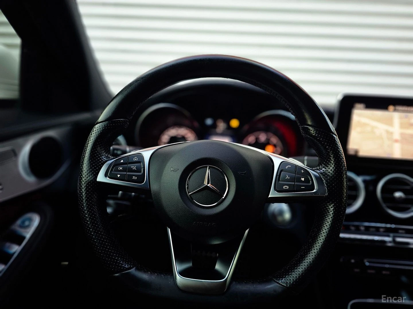 Mercedes-Benz C 220 D* AVANTGARDE* ЧЕРВЕНА КОЖА* ПОДГРЕВ* PANO* АВТОКР, снимка 8 - Автомобили и джипове - 55647424