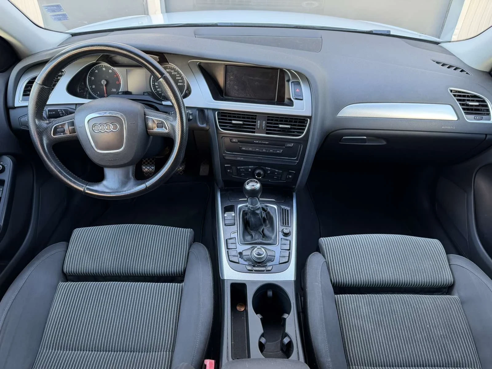 Audi A4 1.8 TFSI, снимка 6 - Автомобили и джипове - 56006697