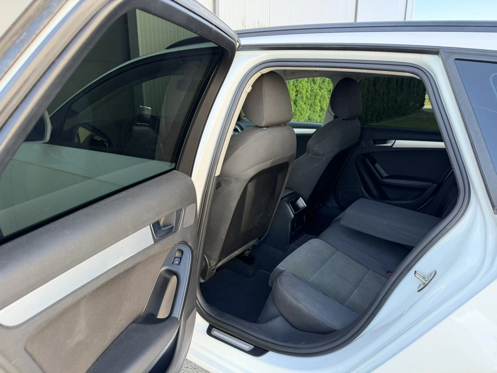 Audi A4 1.8 TFSI, снимка 9 - Автомобили и джипове - 56006697