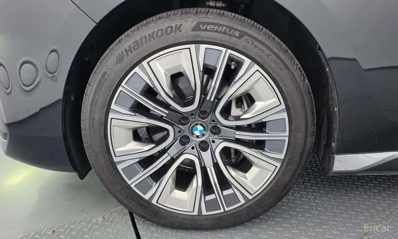BMW 740 d xDrive Design Pure Excellence , снимка 5 - Автомобили и джипове - 56262375
