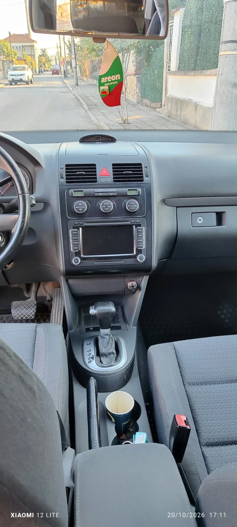 VW Touran 1.9 TDI, снимка 5 - Автомобили и джипове - 56596611