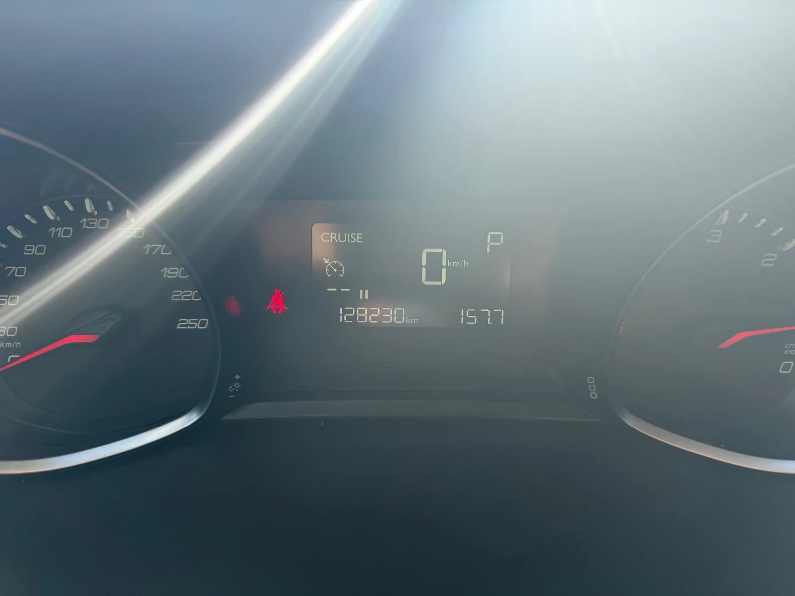 Peugeot 308 1, 5 , снимка 13 - Автомобили и джипове - 56635494
