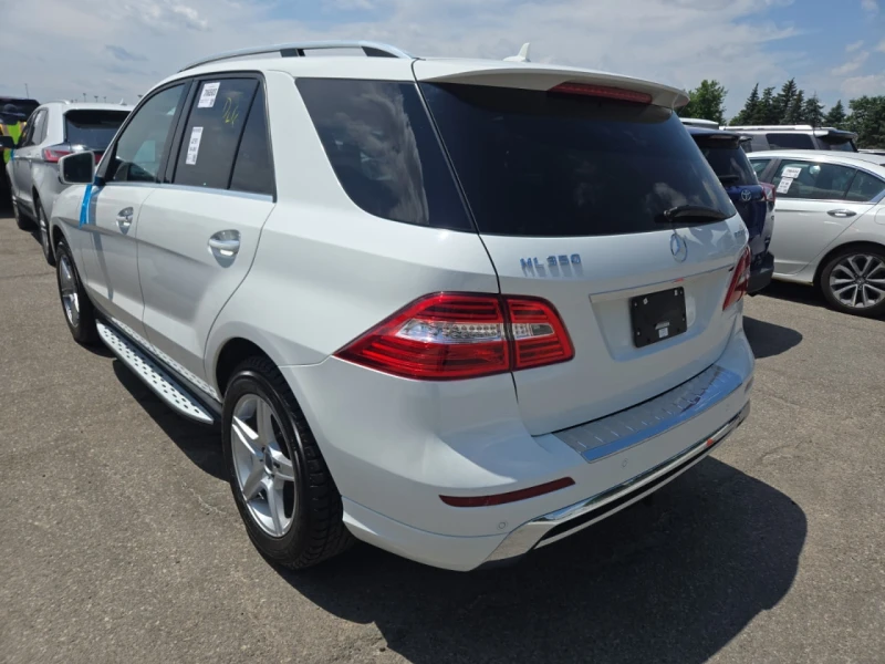 Mercedes-Benz ML 350 Bluetec* AMG* 4MATIC* Harman* Подгрев* Камера* , снимка 2 - Автомобили и джипове - 52317608