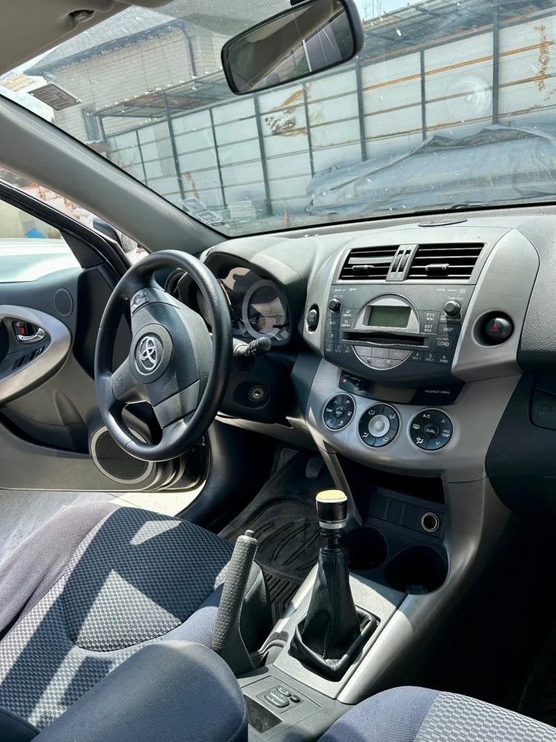 Toyota Rav4, снимка 7 - Автомобили и джипове - 52512952