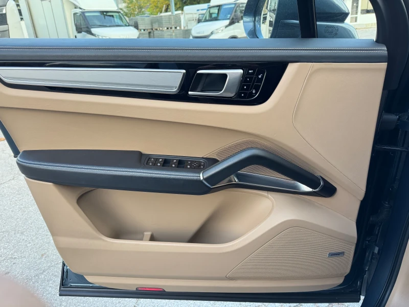 Porsche Cayenne Turbo, Ceramic, PDCC, снимка 14 - Автомобили и джипове - 52392261