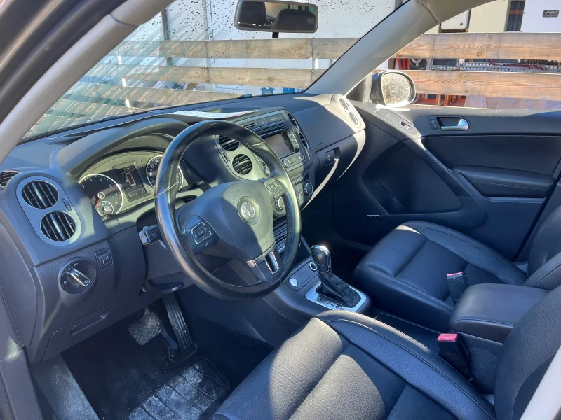 VW Tiguan 2.0TFSI, снимка 4 - Автомобили и джипове - 53120412