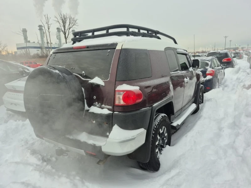 Toyota Fj cruiser * S * CARFAX * БЕЗ ПЪРВОНАЧАЛНА ВНОСКА, снимка 3 - Автомобили и джипове - 53128477