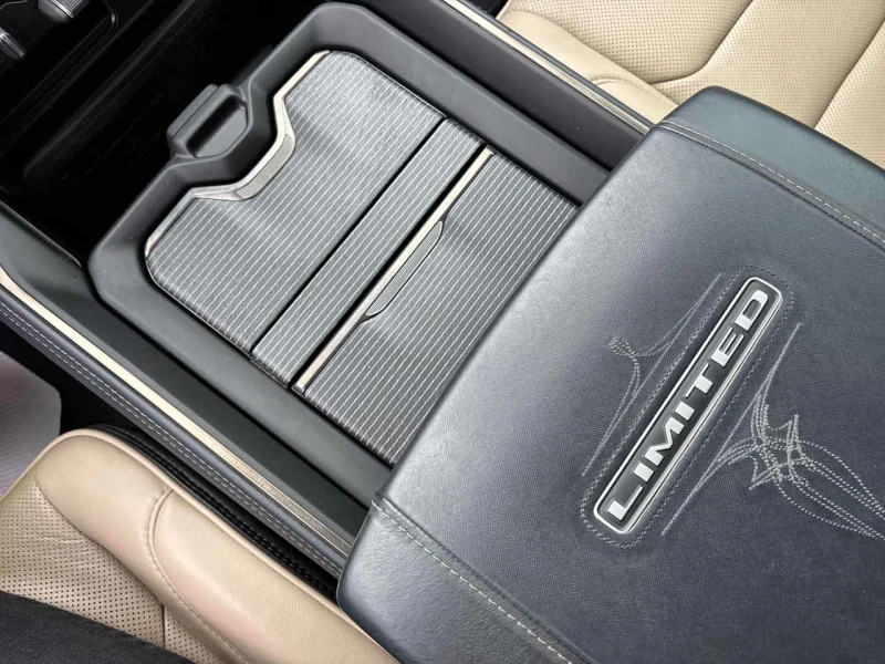 Dodge RAM 1500 Limited /360/HARMON KARDON/DIS/PANO/ОБДУХВАНЕ, снимка 10 - Автомобили и джипове - 53600486