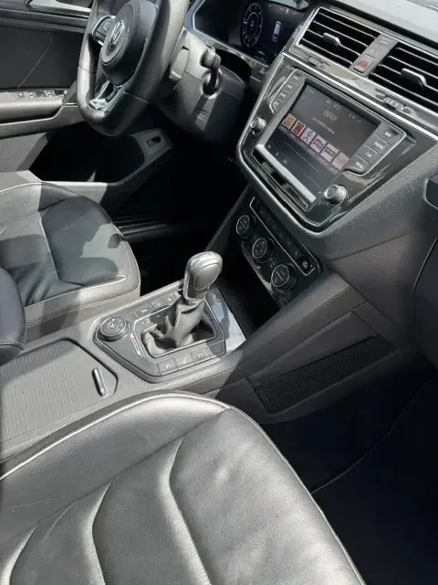 VW Tiguan R-Line, снимка 10 - Автомобили и джипове - 56039059