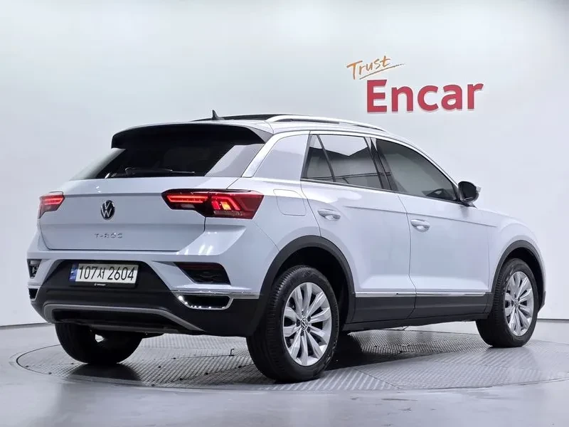 VW T-Roc 2.0 TDI PREMIUM, снимка 2 - Автомобили и джипове - 56324931