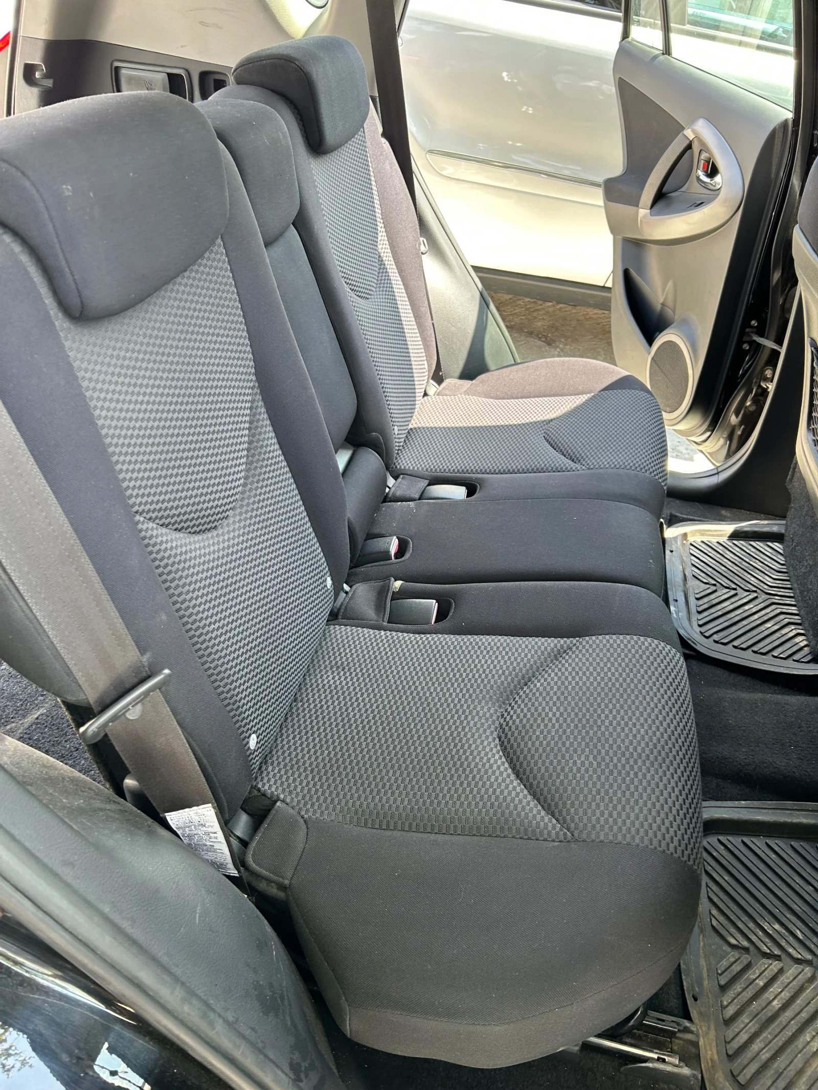Toyota Rav4  - изображение 9