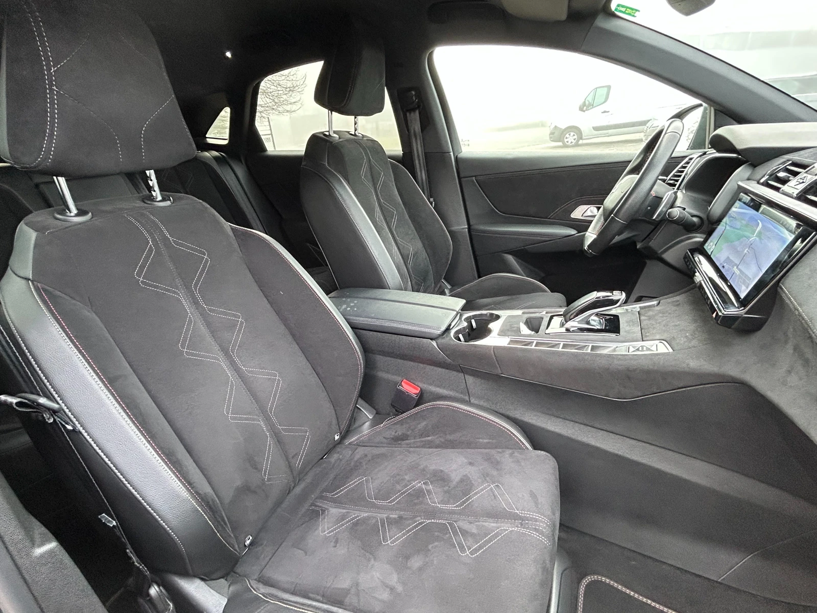 DS DS 7 Crossback 1.6 E-TENSE Performance Line, снимка 9 - Автомобили и джипове - 54424693