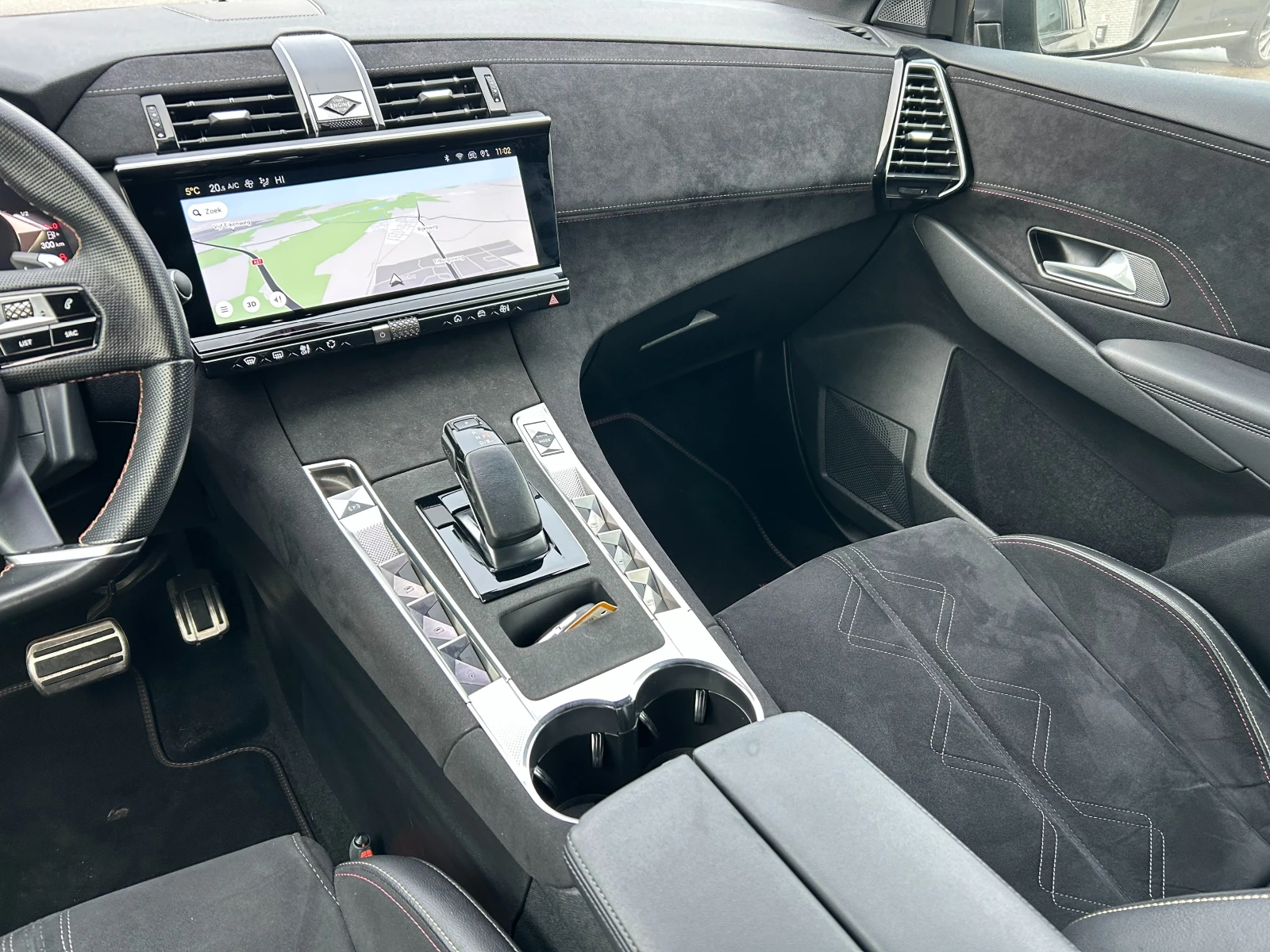 DS DS 7 Crossback 1.6 E-TENSE Performance Line, снимка 6 - Автомобили и джипове - 54424693