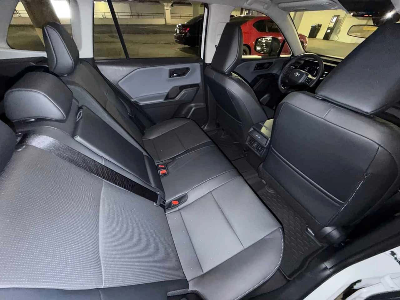Toyota Rav4 * AWD * CARFAX * 2 КЛЮЧА * KEYLESS * ПОДГРЕВИ, снимка 9 - Автомобили и джипове - 54517812