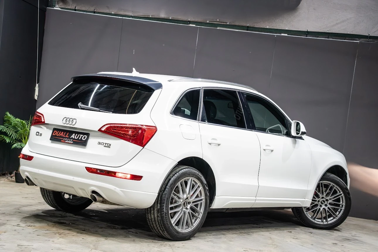 Audi Q5 3.0TDI /QUATTRO/ S-Line/ LED/ NAVI/ PARKASSIST/, снимка 4 - Автомобили и джипове - 54596791