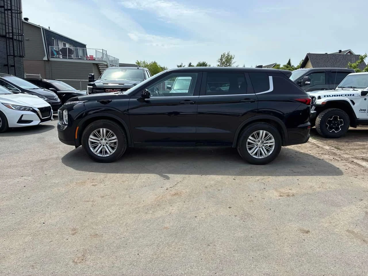 Mitsubishi Outlander * ES * ПОДГРЕВ * КАМЕРА * АВТОКРЕДИТ, снимка 2 - Автомобили и джипове - 54811778