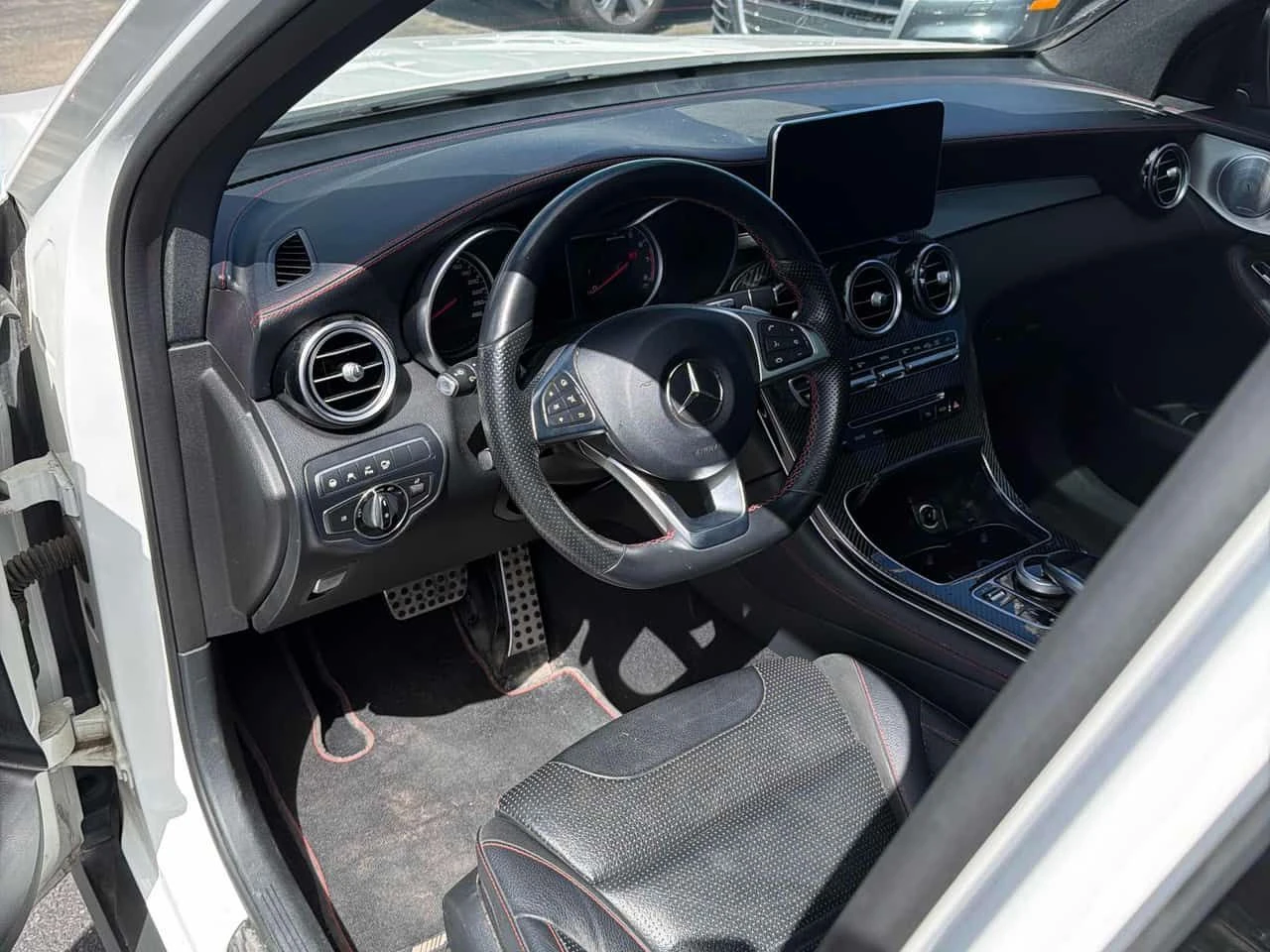 Mercedes-Benz GLC * AMG 43 * CARFAX * ОПЦИЯ ЗА ФИНАНСИРАНЕ , снимка 16 - Автомобили и джипове - 55396597