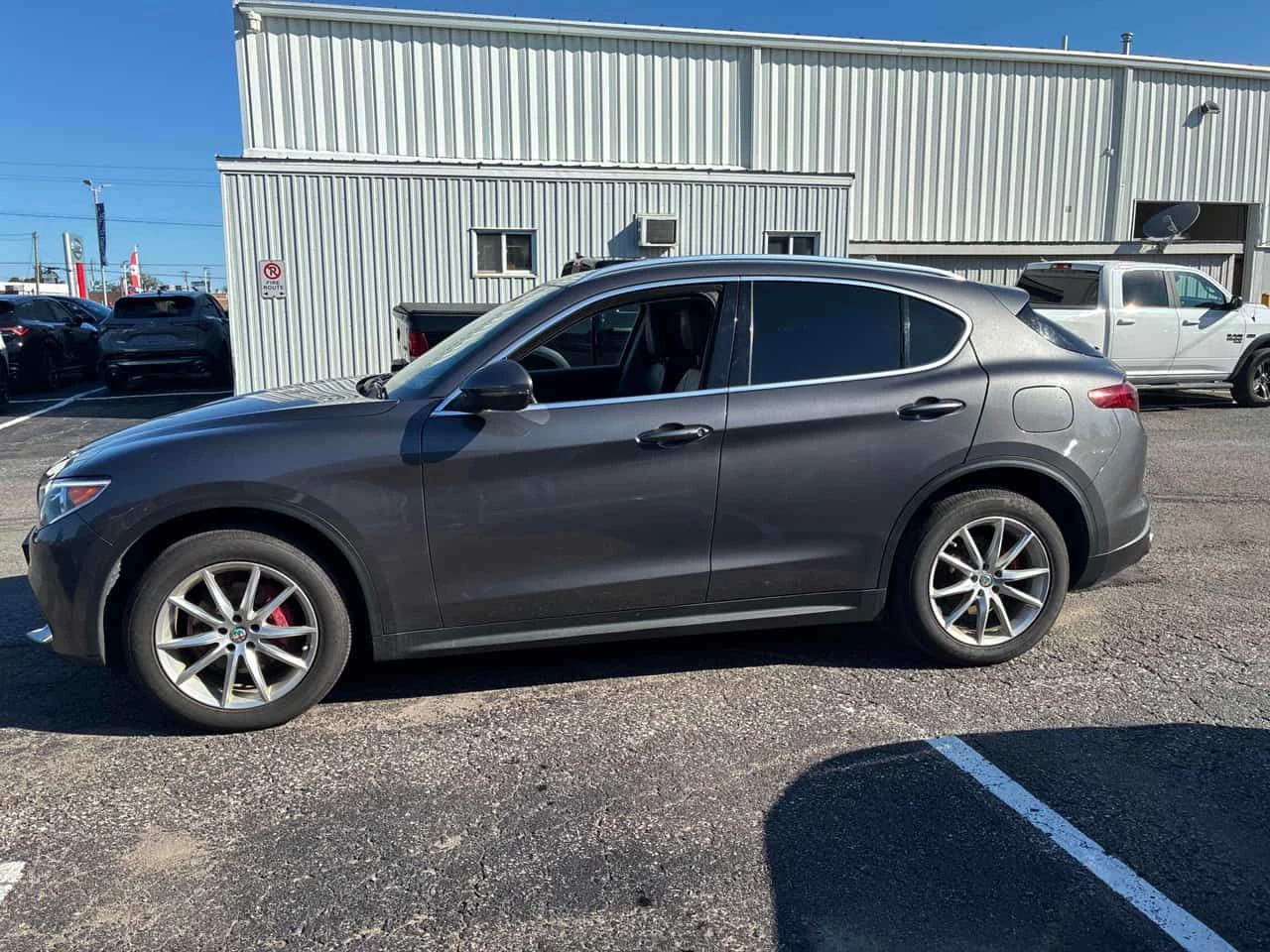 Alfa Romeo Stelvio * Ti * АВТОКРЕДИТ БЕЗ ПЪРВОНАЧАЛНА ВНОСКА* , снимка 2 - Автомобили и джипове - 55659413
